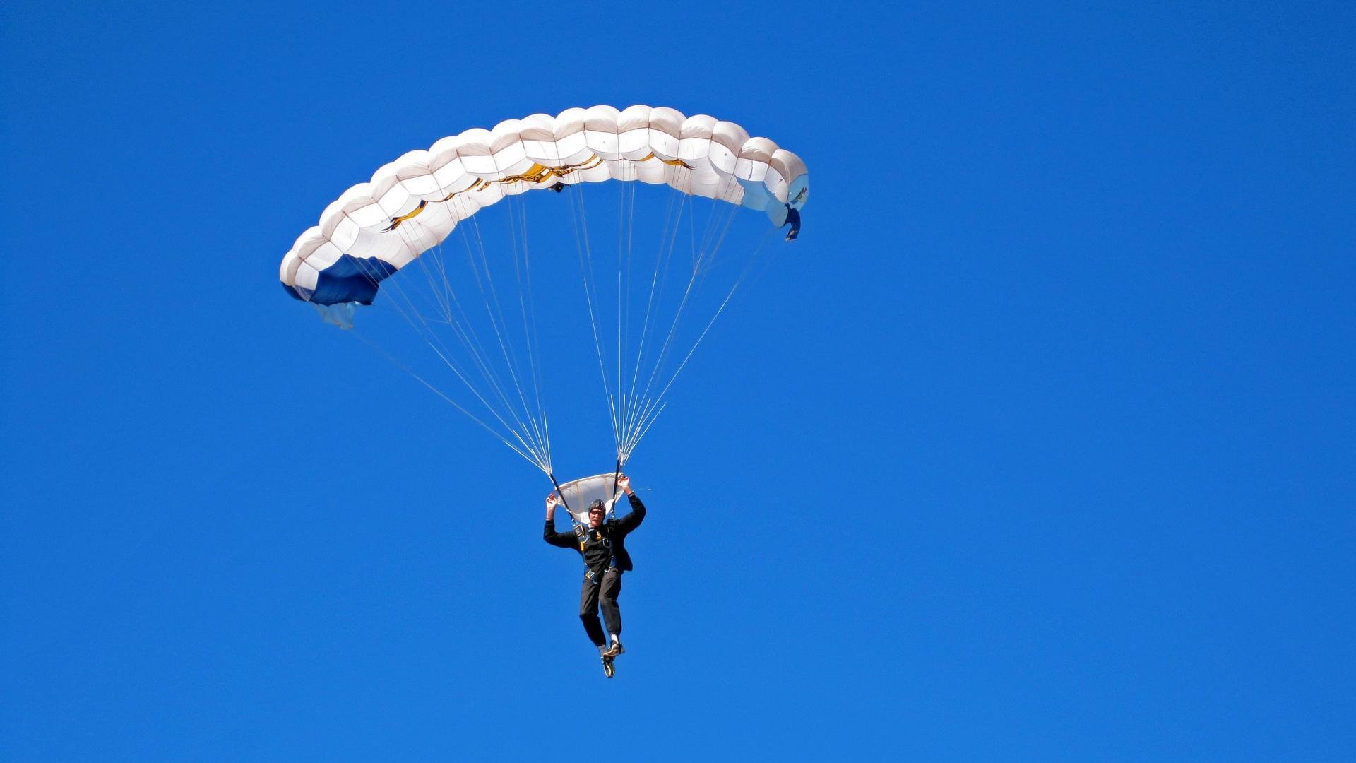 沙漠风暴席卷欧洲,布雷默一锤定音,沙特创造历史性胜利