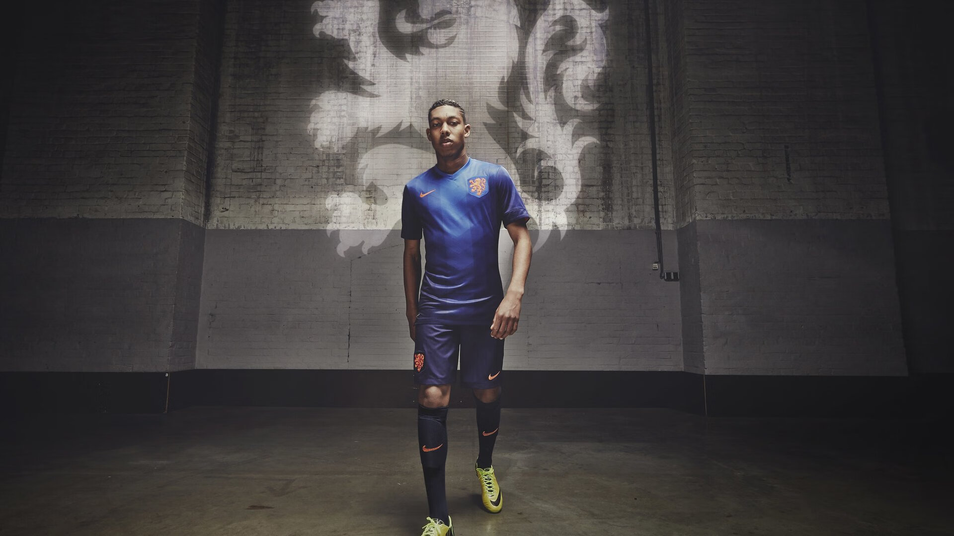 从墨尔本到都灵，蒂姆的单核革命，如何以澳网横扫之姿扛起ATP总决赛全队荣耀